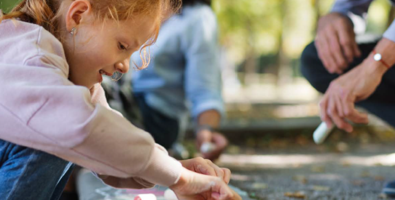 O dezbatere vie - de ce nu am avea orașe care au ritmul unui copil? Sau..al seniorilor?
